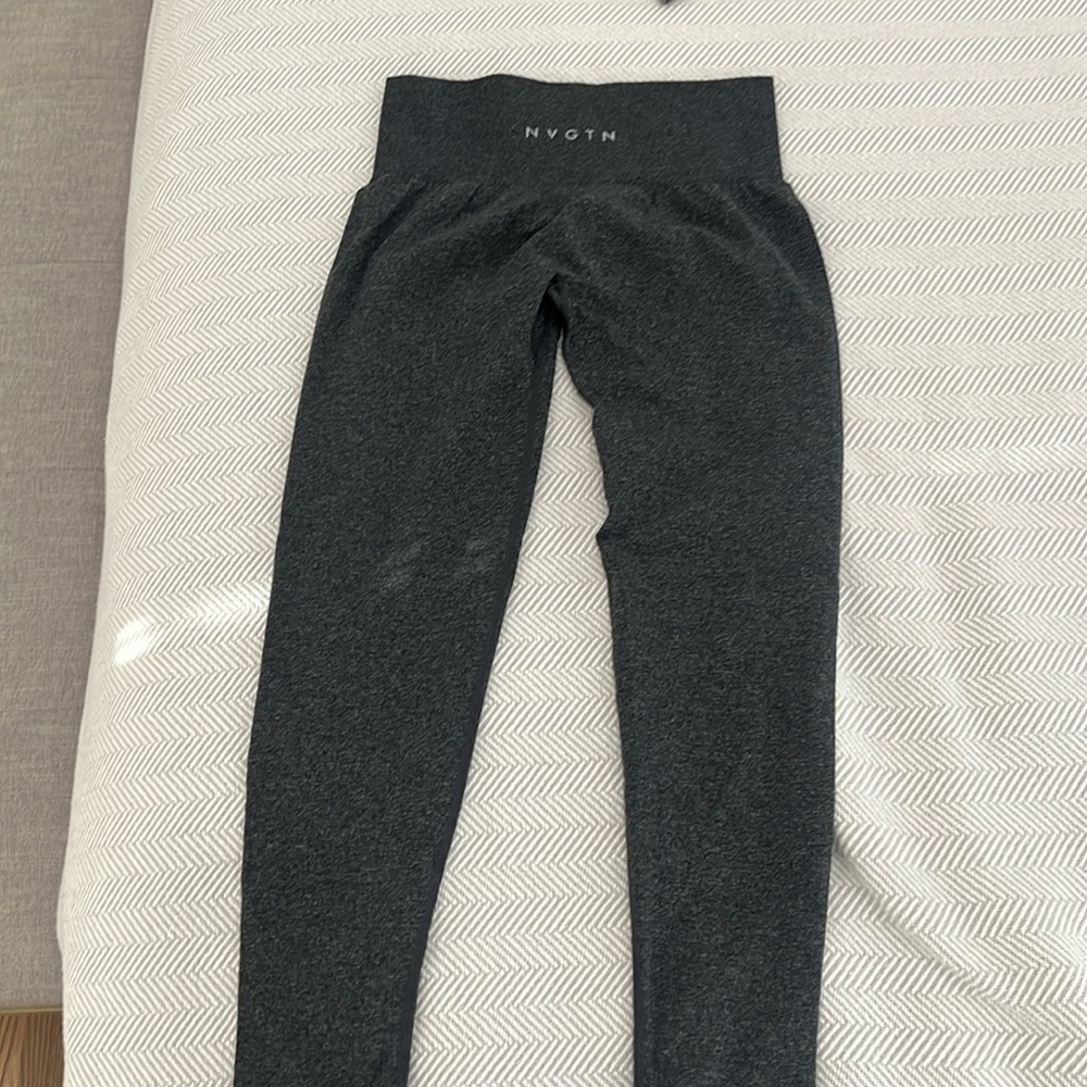Gray leggings NVGTN
